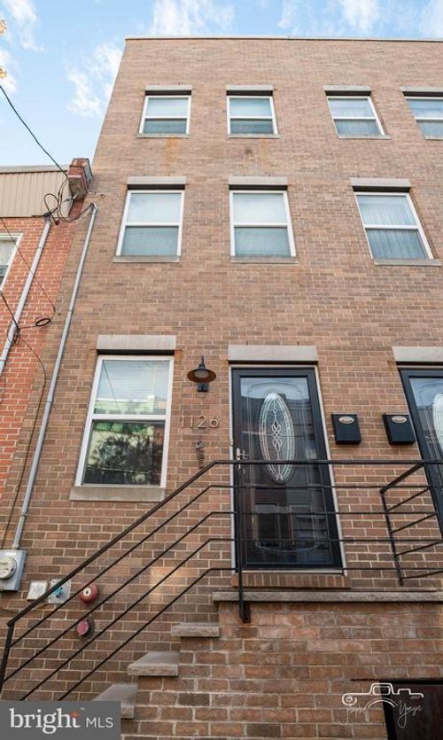 1126 E Wilt St, PHILADELPHIA, PA, 19125-3432 | Card Image