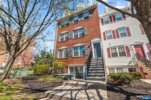 159 Market St, Newark, NJ, 07102-2810 | Card Image