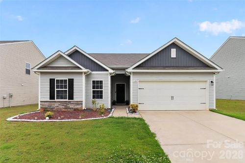 1120 Culver Spring Way, Charlotte, NC, 28215-1020 | Card Image