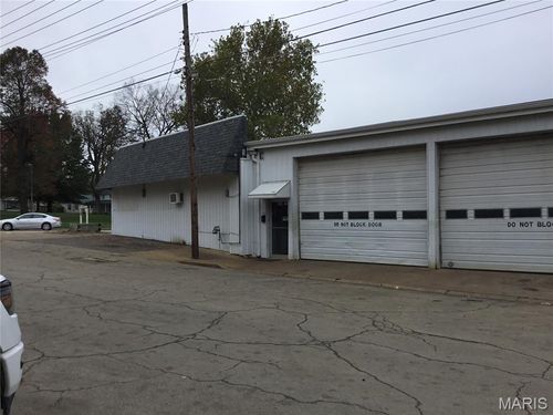 411 Sainte Genevieve Ave, Farmington, MO, 63640-3156 | Card Image