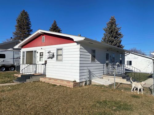 710 W Park Ave, Riverton, WY, 82501-3352 | Card Image