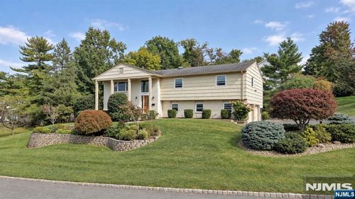 1 Syme Avenue, West Orange, NJ, 07052 | Card Image