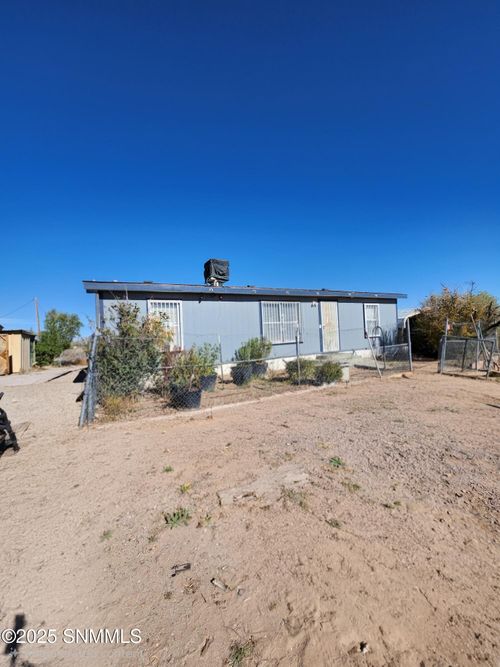 25 Hatch Hwy Ne, Deming, NM, 88030-8926 | Card Image