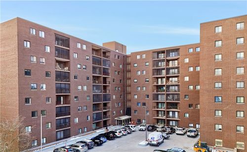 apt-501-5600 Munhall Rd, Pittsburgh, PA, 15217-2047 | Card Image