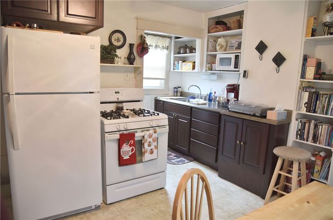 31 Line St, House other with 2 bedrooms, 2 bathrooms and 3 parking in Sharpsville PA | Image 10