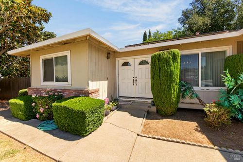 580 Flores Court, Fairfield, CA, 94533 | Card Image