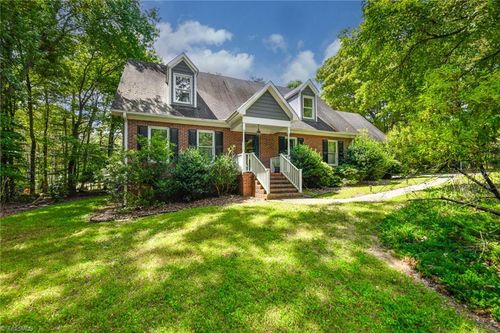 5521 Dobson Rd, Greensboro, NC, 27410-5203 | Card Image