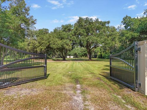 2514 Pemberton Creek Drive, SEFFNER, FL, 33584 | Card Image