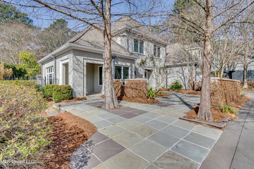 2 Waterstone Pl, Jackson, MS, 39211-5987 | Card Image