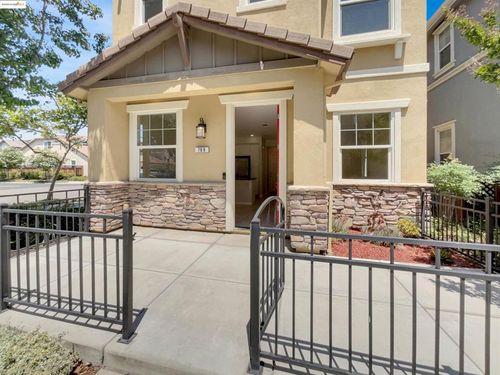 789 King Palm Ln, Brentwood, CA, 94513-5678 | Card Image