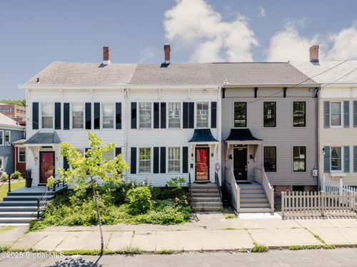 24 8th St, Hudson, NY, 12534-2902 | Card Image