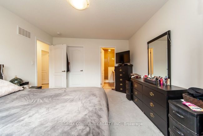 6 Westfield Dr, House attached with 3 bedrooms, 3 bathrooms and 1 parking in Whitby ON | Image 28
