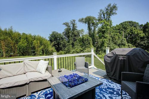 22 Crossview Trl, FAIRFIELD, PA, 17320-8472 | Card Image
