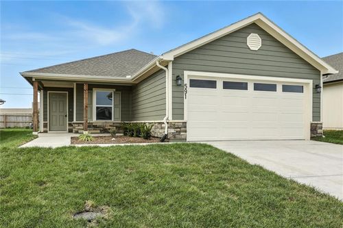 20391 W 194th St, Spring Hill, KS, 66083-6502 | Card Image