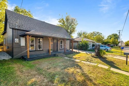 306 Hall St, Whitesboro, TX, 76273-1616 | Card Image