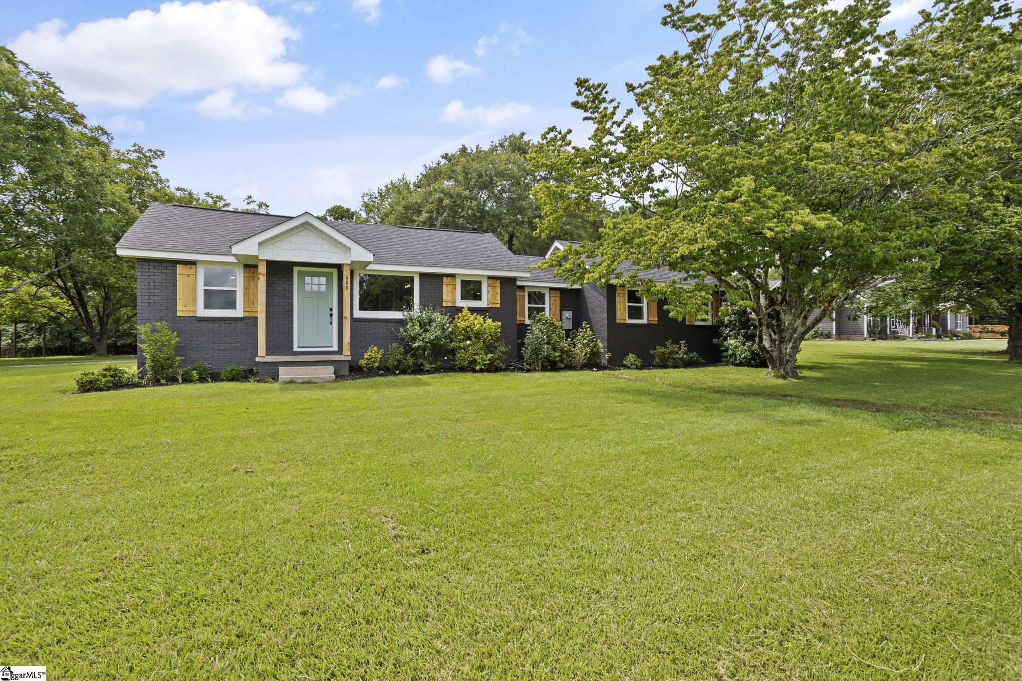 Log Shoals Rd, Greenville, SC 29607