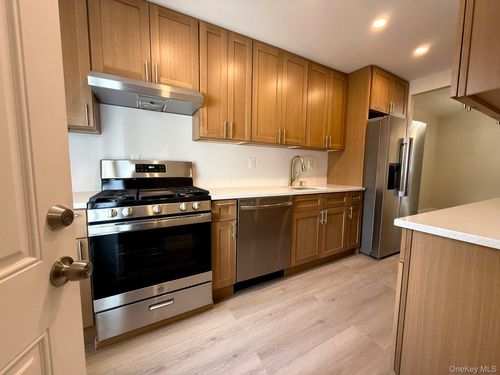 1-61-60 69th Ln, Middle Village, NY, 11379-1225 | Card Image