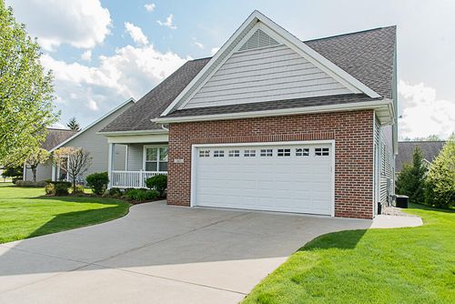 2623 W Port Dr, Kalamazoo, MI, 49009-5840 | Card Image