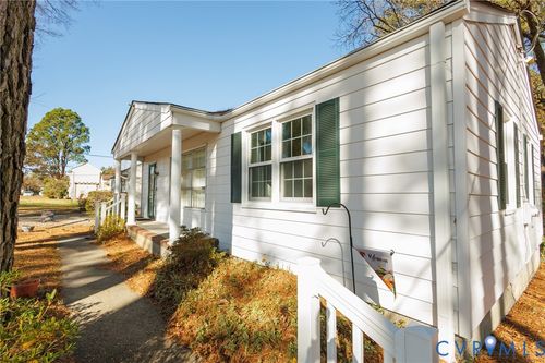 5618 River Rd, South Chesterfield, VA, 23803-2202 | Card Image