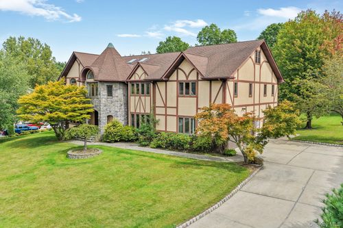 47 Westchester View Ln, White Plains, NY, 10607-1759 | Card Image