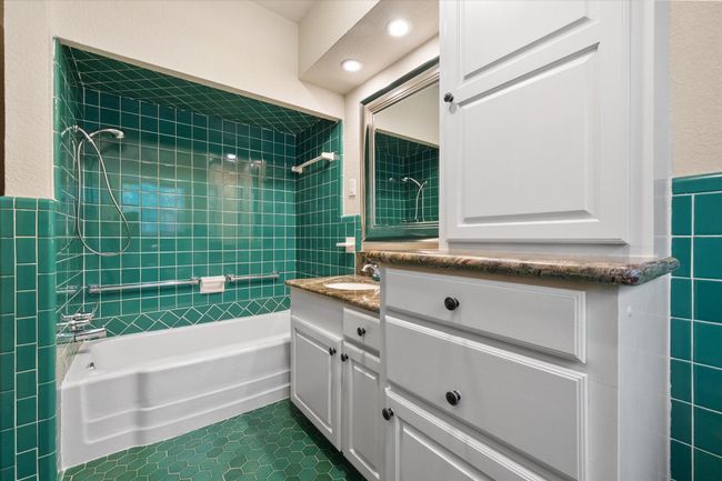 3rd bathroom | Image 30