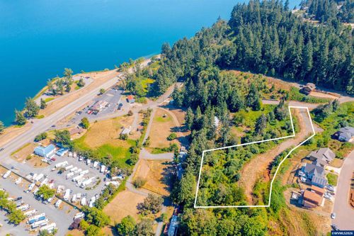 6332 Lake Pointe Wy, Sweet Home, OR, 97386 | Card Image