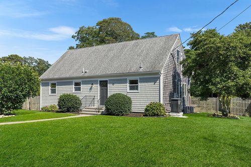 10 Lakeside Ter, Harwich, MA, 02645-2802 | Card Image