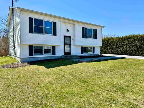 4 Guyette Cir, Saint Albans, VT, 05478-2330 | Card Image