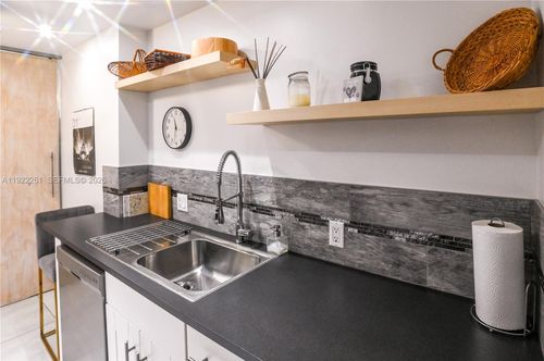 apt-804-4330 Hillcrest Dr, Hollywood, FL, 33021-7933 | Card Image