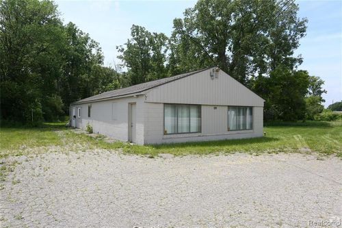 9669 Highland Road, White Lake TWP, MI, 48386 | Card Image