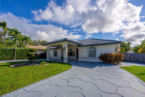 2275 Sw 143rd Ct, Miami, FL, 33175-8057 | Card Image
