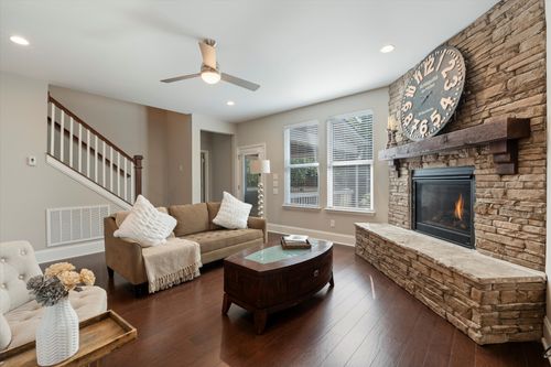 2025 Oliver Dr, Mount Juliet, TN, 37122-6041 | Card Image