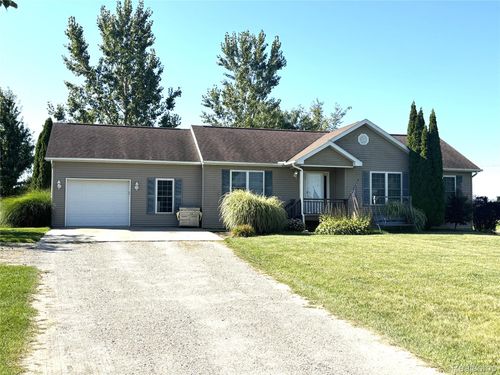 8136 Farrand Rd, Otisville, MI, 48463-9431 | Card Image