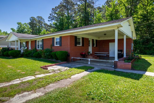 4173 Middle Rd, House other with 3 bedrooms, 2 bathrooms and null parking in Trenton NC | Image 25