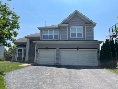 411 Red Cedar Rd, Lake Villa, IL, 60046-8627 | Card Image