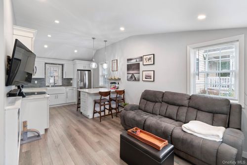 62 Quail Rd, Rocky Point, NY, 11778-8901 | Card Image