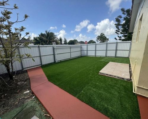 2-20221 Sw 112th Ct, Miami, FL, 33189-1157 | Card Image