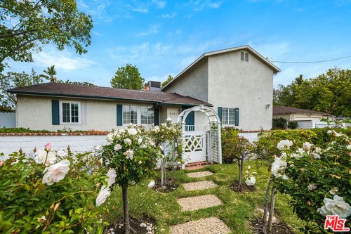 10355 Camarillo St, Toluca Lake, CA, 91602-1602 | Card Image