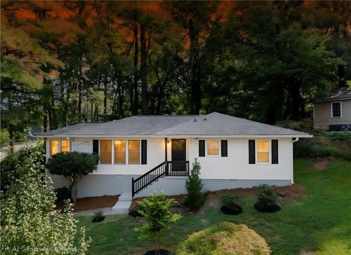 220 Woods Dr Ne, Marietta, GA, 30060-1735 | Card Image