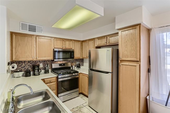 UNIT-104 - 3038 Tarpon Dr, Condo with 2 bedrooms, 1 bathrooms and null parking in Las Vegas NV | Image 9