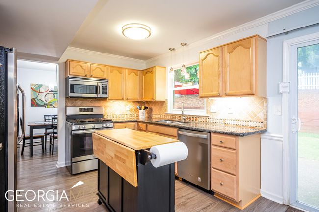 970 Cranberry Crk, House other with 4 bedrooms, 3 bathrooms and 2 parking in Roswell GA | Image 17
