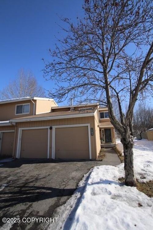 1705 Morningtide Ct, Anchorage, AK, 99501-5722 | Card Image