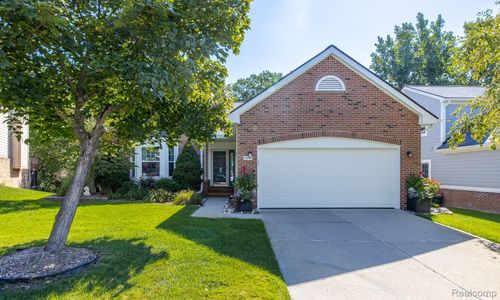 30796 Golden Rdg, Novi, MI, 48377-4521 | Card Image