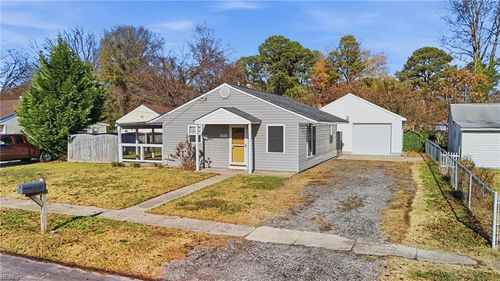 2402 Sunset Dr, Chesapeake, VA, 23323-4609 | Card Image