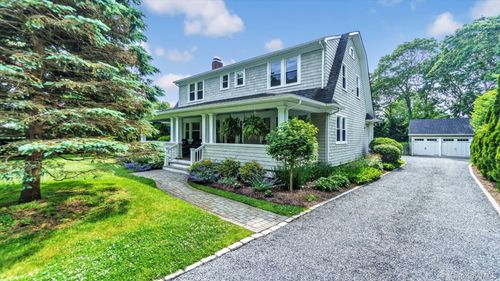 39 Beach Rd, Westhampton Beach, NY, 11978-2317 | Card Image