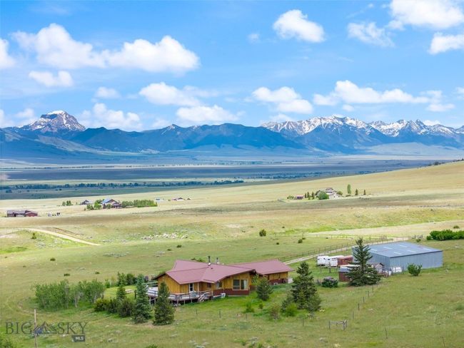 106 Two Bumps Loop E, House other with 3 bedrooms, 2 bathrooms and null parking in Ennis MT | Image 5