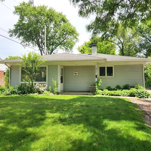 193 E Dennis Rd, Wheeling, IL, 60090-4611 | Card Image