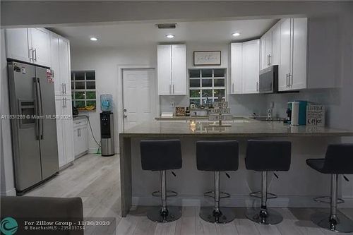 771 35th St, Hialeah, FL, 33013-3141 | Card Image