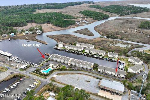 apt-b11-2421 Beachview Dr, Ocean Springs, MS, 39564-9472 | Card Image