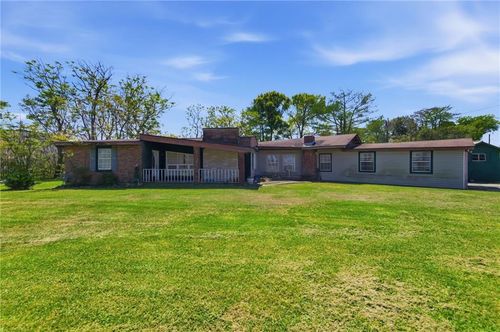 101 & 103 Q Street, Belle Chasse, LA, 70037 | Card Image